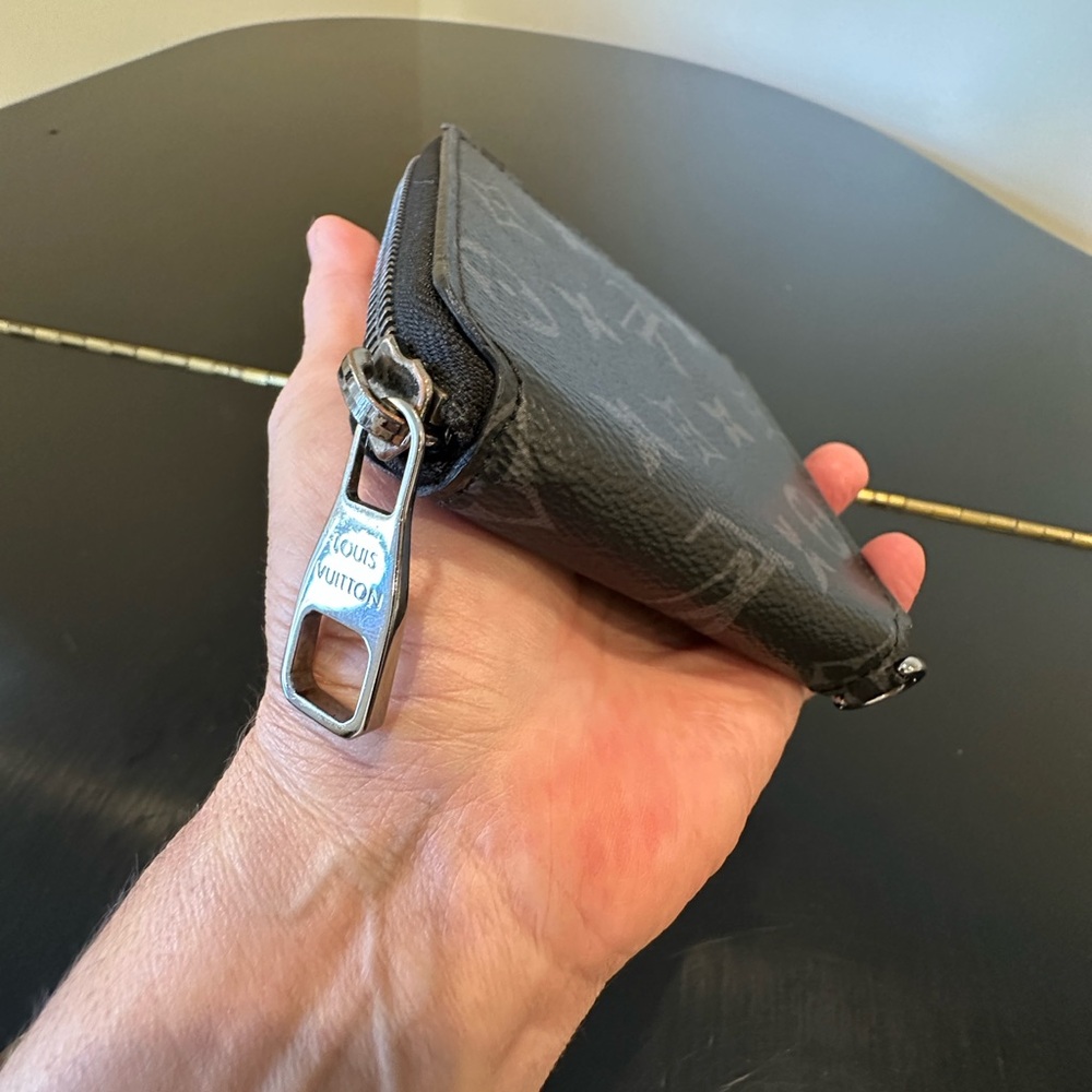 RARE Authentic Vintage Retro Iconic Minimalist Luis Vuitton Monogram Zip Wallet - Picture 3 of 17